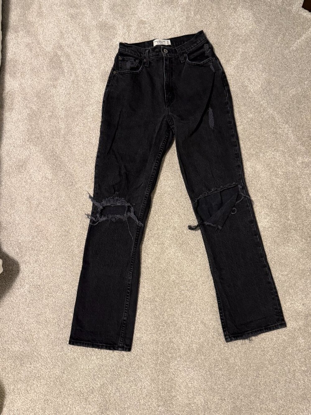 Abercrombie Curve Love 90s Ultra High Rise Straight Jeans
